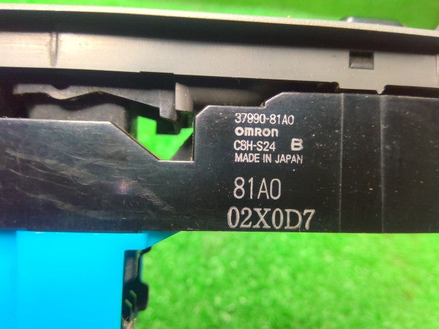 ジムニー パワーウインドウスイッチ TA-JB23W 37990-81A01-T01