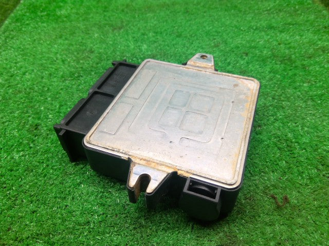 ジムニー エンジンコンピューター TA-JB23W 33920-81AG1