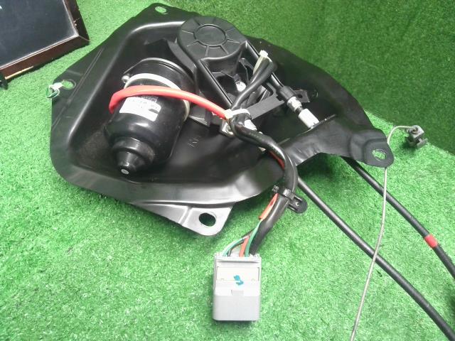 セレナ 右パワースライドドアモーター DBA-CNC25 97930-CY00A