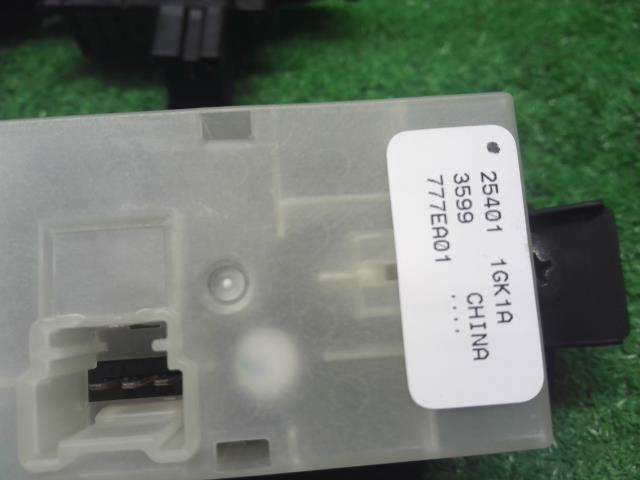 セレナ 内装部品 DBA-CNC25 25401-1GK4A