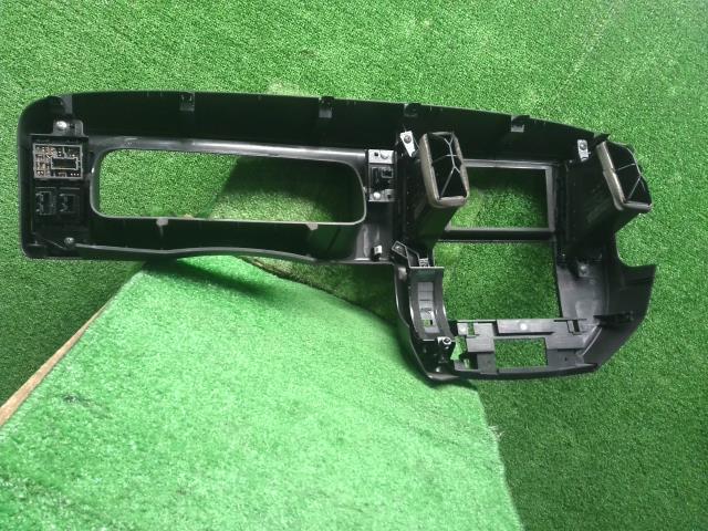 セレナ 内装部品 DBA-CNC25 68240-1A21D