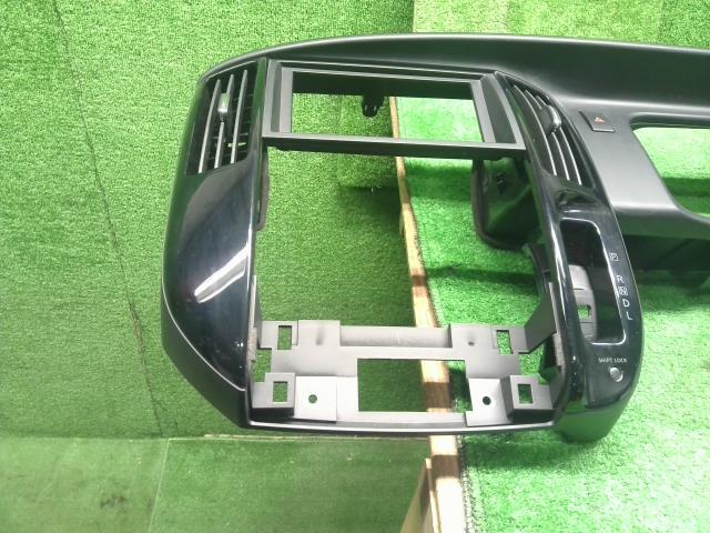 セレナ 内装部品 DBA-CNC25 68240-1A21D