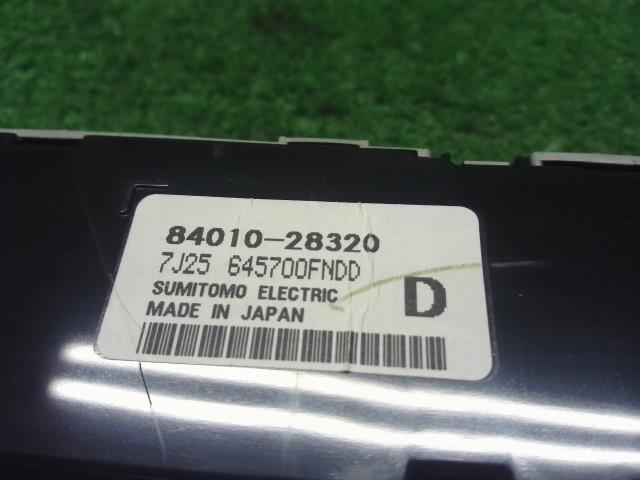 ヴォクシー Ａ／Ｃスイッチパネル DAA-ZWR80G 84010-28320