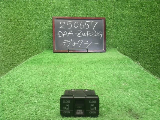 ヴォクシー パワースライドスイッチ DAA-ZWR80G 84930-28170
