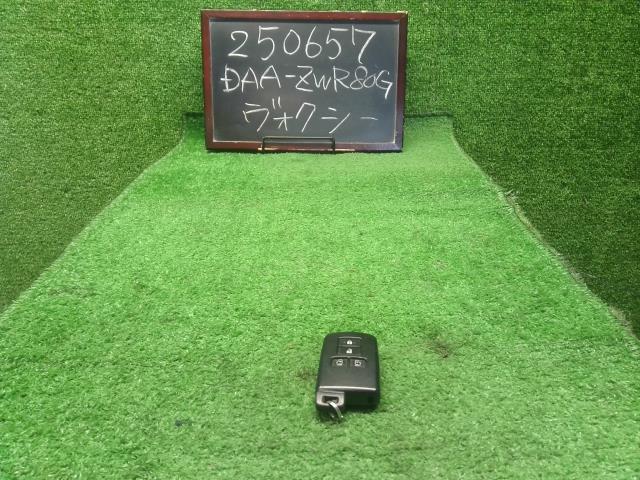 ヴォクシー キーレスリモコン DAA-ZWR80G 89904-28690
