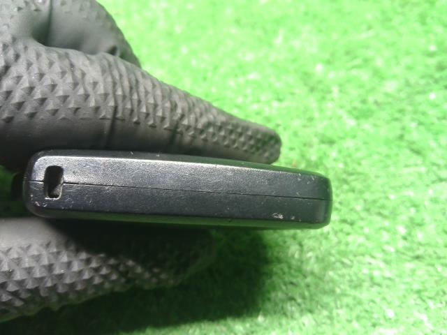 ヴォクシー キーレスリモコン DAA-ZWR80G 89904-28690