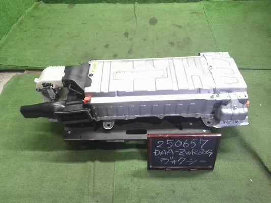 ヴォクシー ＨＶ・ＥＶ・ＦＣＶバッテリー DAA-ZWR80G G9510-28030