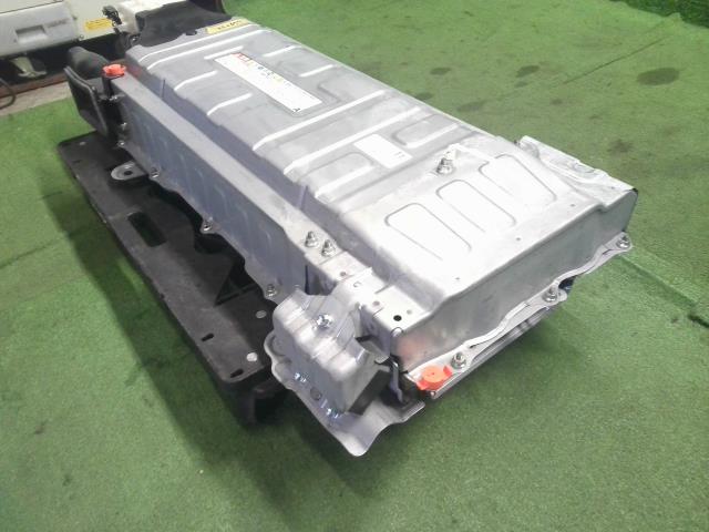 ヴォクシー ＨＶ・ＥＶ・ＦＣＶバッテリー DAA-ZWR80G G9510-28030