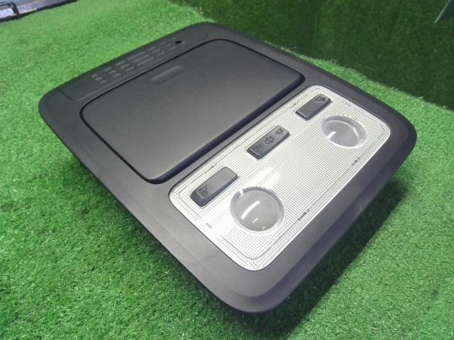 ヴォクシー ルームランプ DAA-ZWR80G 81340-30110