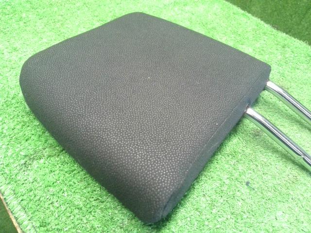 ヴォクシー ヘッドレスト DAA-ZWR80G 71960-28520-C2