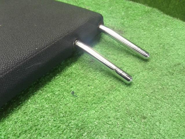 ヴォクシー ヘッドレスト DAA-ZWR80G 71960-28520-C2