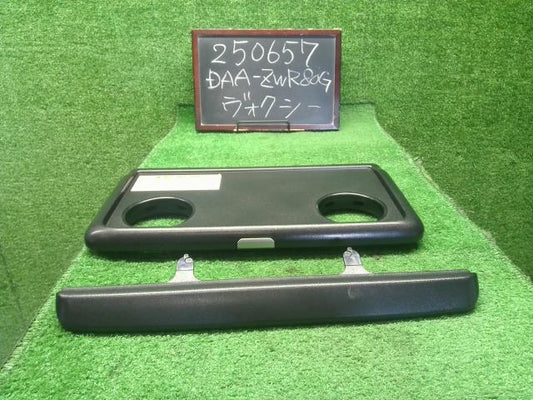 ヴォクシー 内装部品 DAA-ZWR80G 78060-28170-C0
