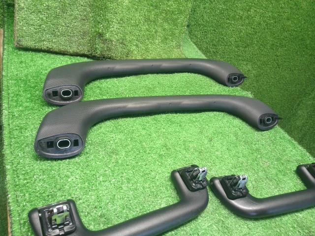 ヴォクシー 内装部品 DAA-ZWR80G