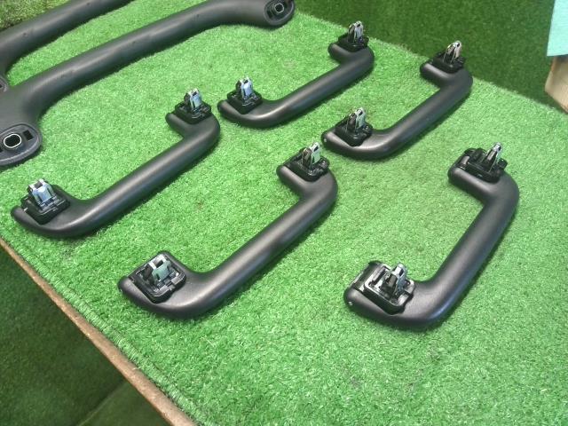 ヴォクシー 内装部品 DAA-ZWR80G