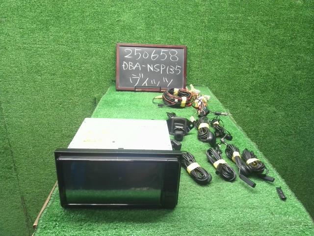 ヴィッツ カーナビゲーション DBA-NSP135 MDV-D708BTW