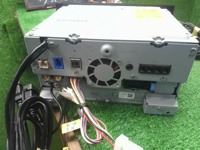 ヴィッツ カーナビゲーション DBA-NSP135 MDV-D708BTW
