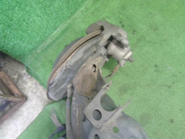 プリウスα ＲアクスルホーシングＡＳＳＹ DAA-ZVW41W 42101-64010