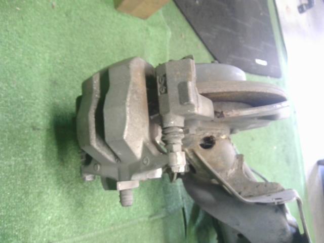 プリウスα ＲアクスルホーシングＡＳＳＹ DAA-ZVW41W 42101-64010