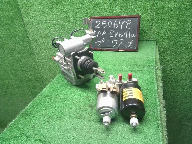 プリウスα ＡＢＳアクチュエーター DAA-ZVW41W 47070-12020
