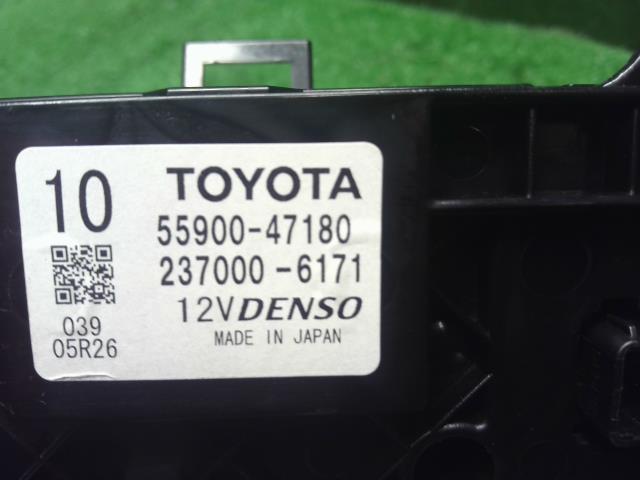 プリウスα Ａ／Ｃスイッチパネル DAA-ZVW41W 55900-47180