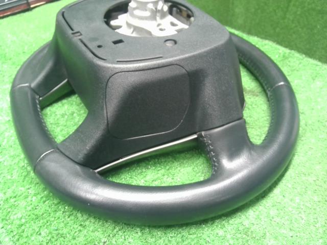 プリウスα ステアリングホイール DAA-ZVW41W 45100-47210-C0