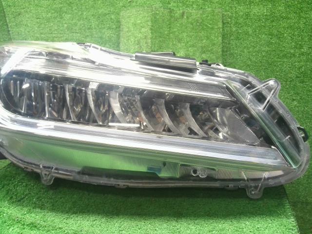 アコード 右ヘッドランプＡＳＳＹ DAA-CR7