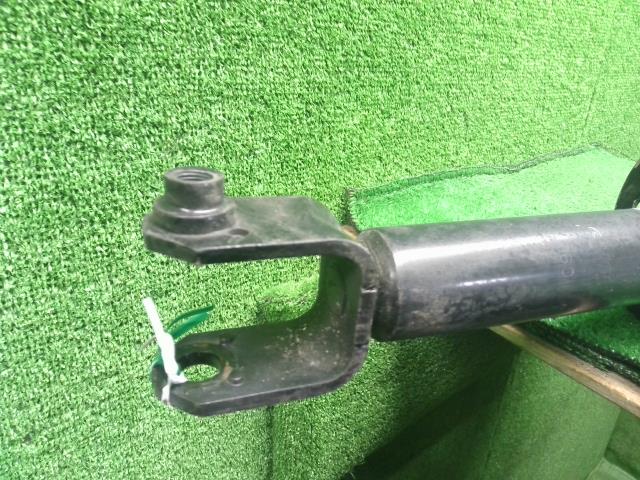 アコード 右Ｒストラット DAA-CR7