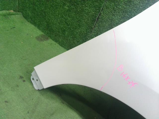 アクア 右Ｆフェンダー 6AA-MXPK16 53811-52610