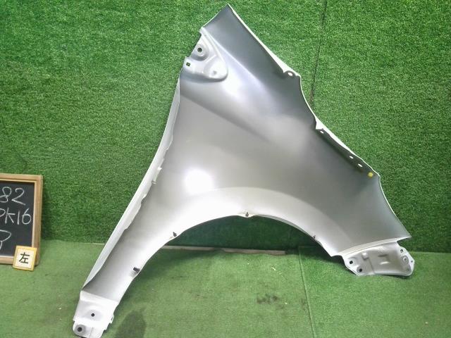 アクア 左Ｆフェンダー 6AA-MXPK16 53812-52610