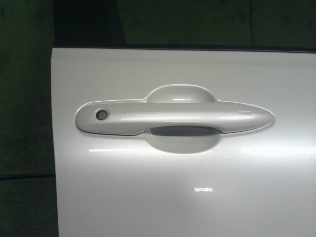 アクア 右ＦドアＡＳＳＹ 6AA-MXPK16 67001-52631