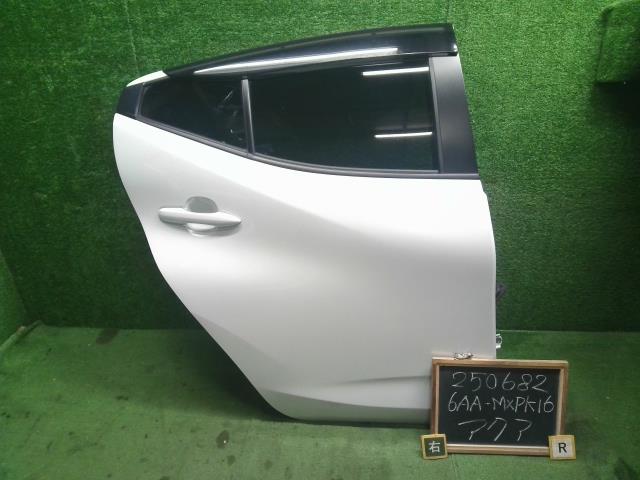 アクア 右ＲドアＡＳＳＹ 6AA-MXPK16 67003-52530