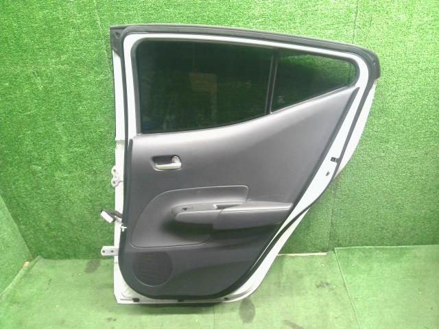 アクア 右ＲドアＡＳＳＹ 6AA-MXPK16 67003-52530