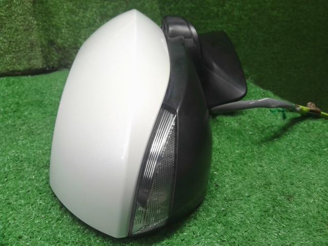 アクア 右サイドミラー 6AA-MXPK16 87910-52G00