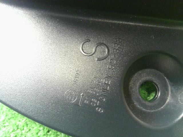 アクア 右テールランプ 6AA-MXPK16 81551-52F40