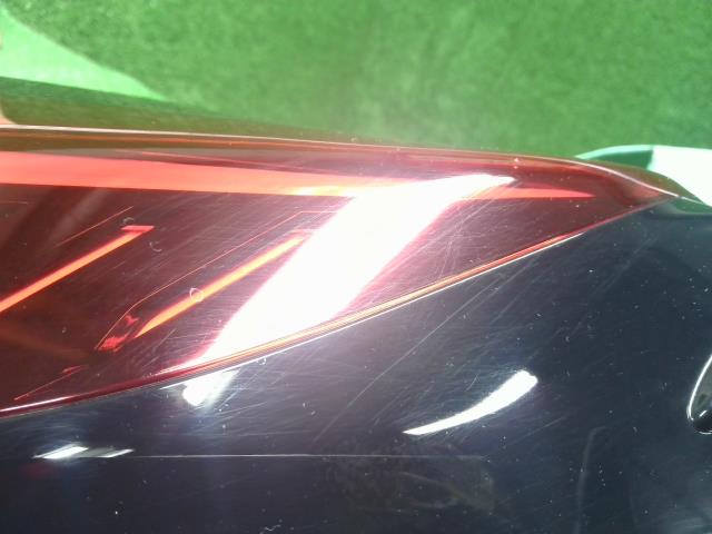 アクア 左テールランプ 6AA-MXPK16 81561-52F40