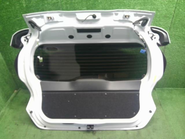 アクア バックドアＡＳＳＹ 6AA-MXPK16 67005-52G70
