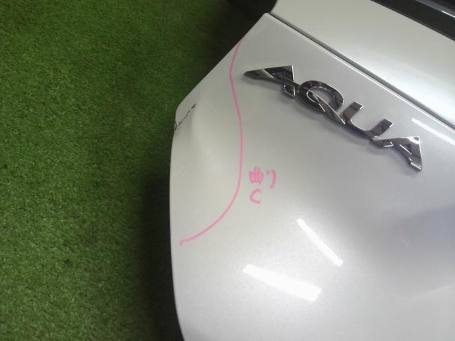 アクア バックドアＡＳＳＹ 6AA-MXPK16 67005-52G70