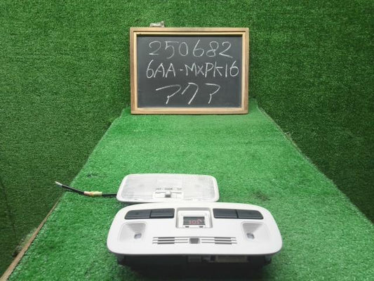 アクア ルームランプ 6AA-MXPK16 81208-52020-B0