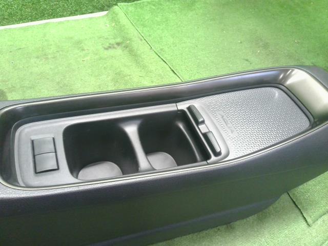 アクア コンソールボックス 6AA-MXPK16 58804-52070-C3