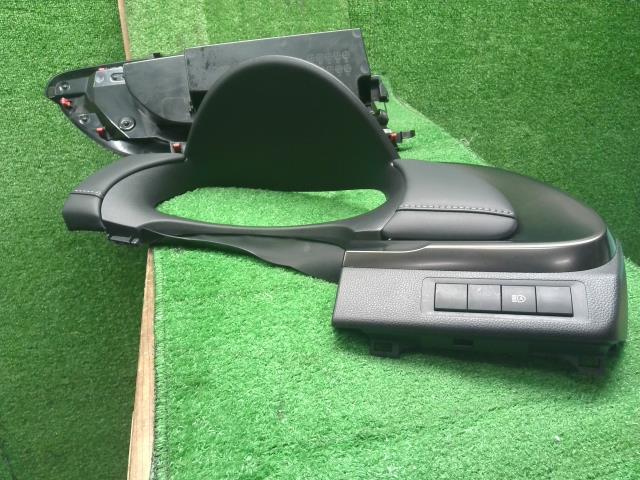 アクア ダッシュパネル 6AA-MXPK16 55410-52390-C4