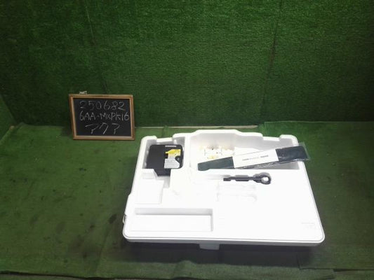 アクア 車載工具 6AA-MXPK16 44890-K0011