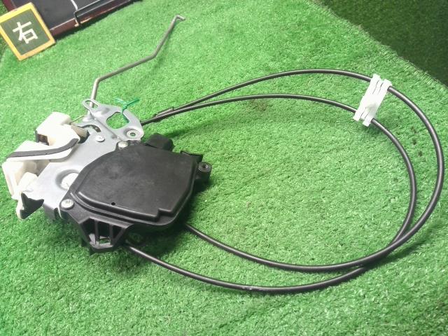 アイ 右Ｆドアロックソレノイド DBA-HA1W
