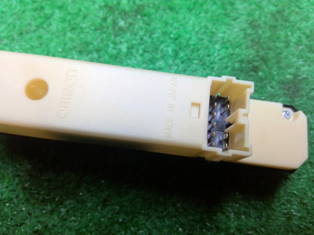 ジムニー パワーウインドウスイッチ ABA-JB23W 37990-84G30-P4Z
