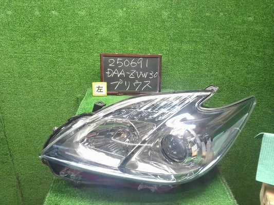 プリウス 左ヘッドランプＡＳＳＹ DAA-ZVW30