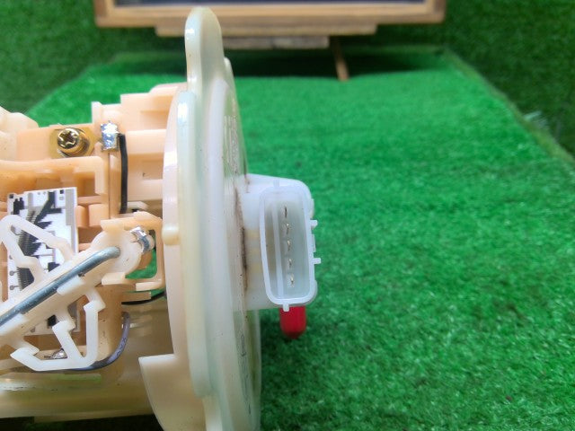 エルグランド フューエルポンプ UA-E51 A7M42-WL000