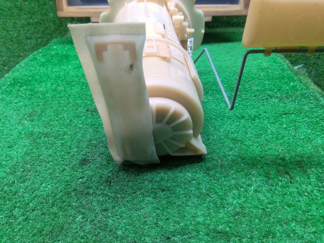 エルグランド フューエルポンプ UA-E51 A7M42-WL000