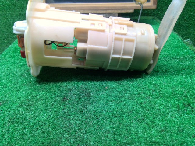 エルグランド フューエルポンプ UA-E51 A7M42-WL000