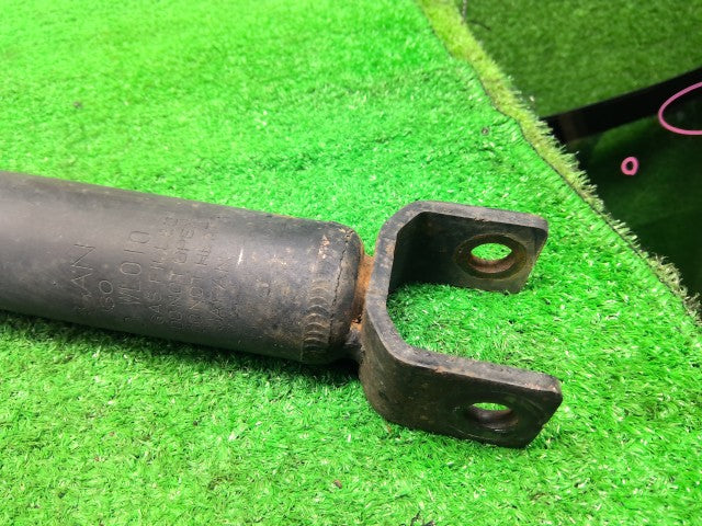 エルグランド 右Ｒショックアブソーバー UA-E51 56210-WL026