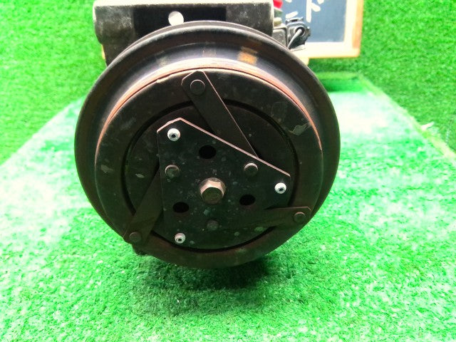 エルグランド Ａ／Ｃコンプレッサー UA-E51 92600-WL000