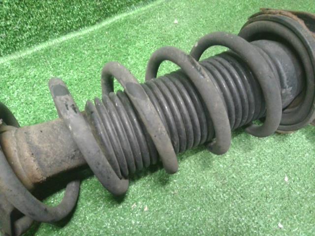 インプレッサ 右Ｒストラット DBA-GJ7